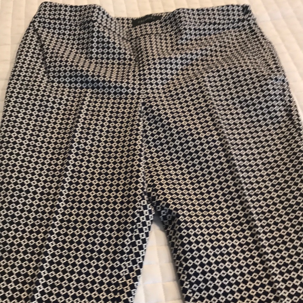 TALBOTS NAVY pants. 12P. Crisp fabric. NWT